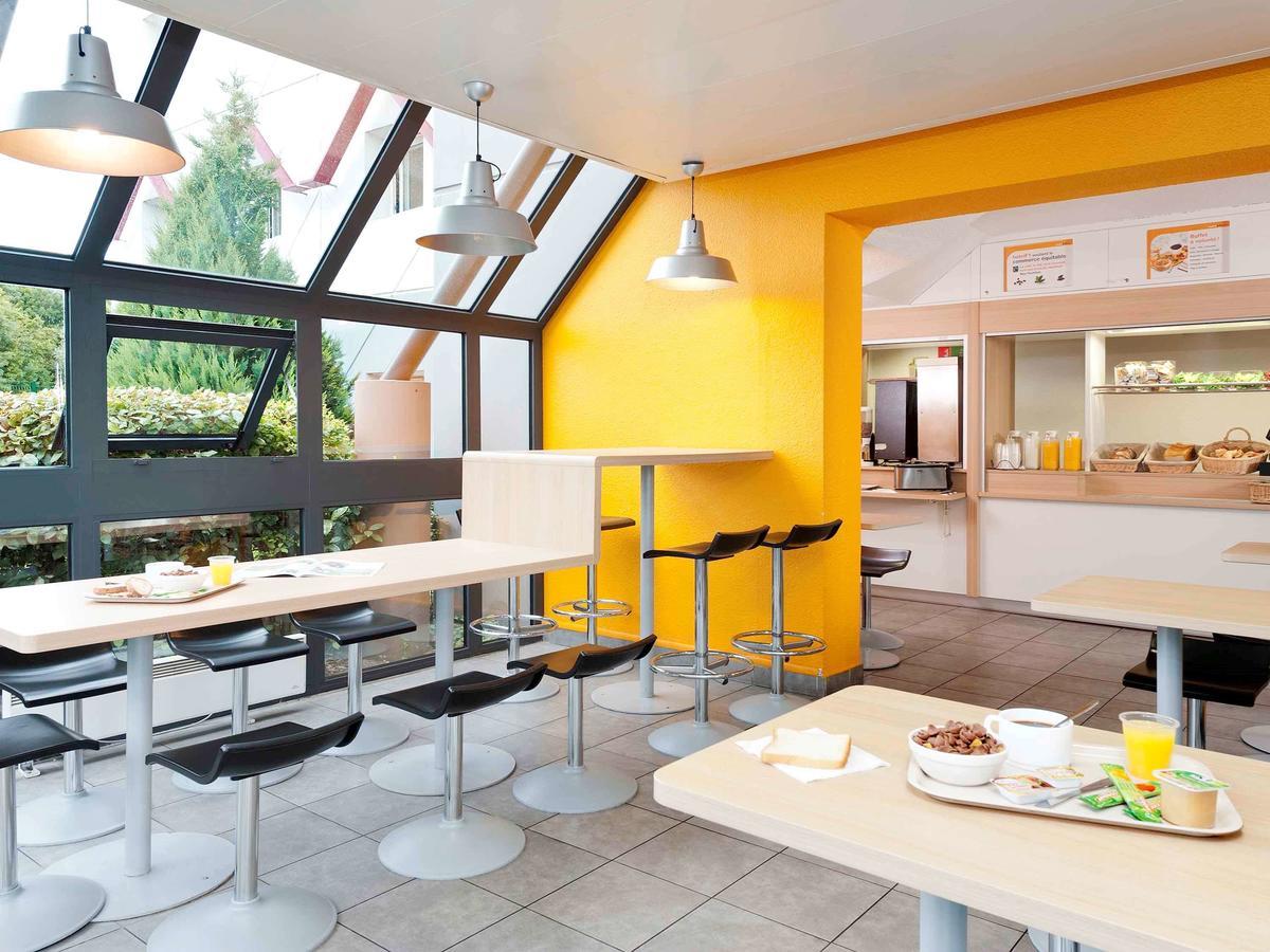 Hotelf1 Montauban Exterior photo